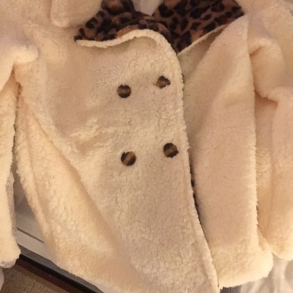 100% polyester jacket never worn brand new - Picture 3 of 3